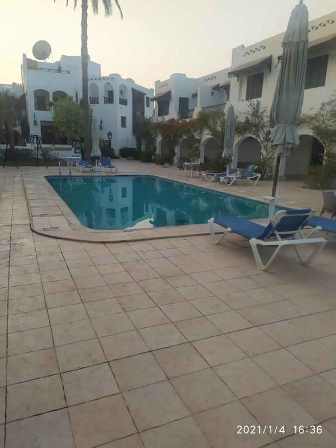 Six Corners Resort Abū Sulţān Екстериор снимка