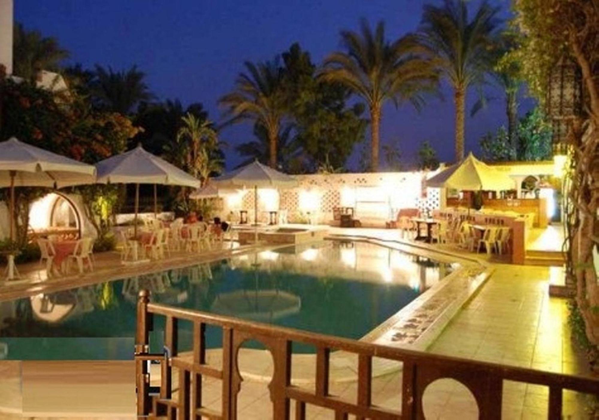 Six Corners Resort Abū Sulţān Екстериор снимка
